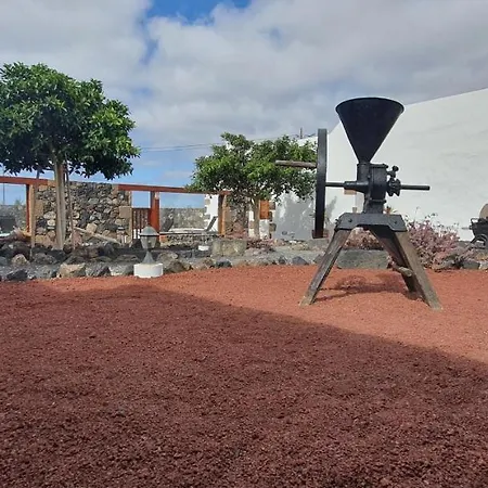 Caserio Leandro I Villa Tias